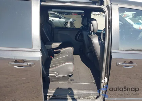 2019 Dodge Grand Caravan Gt z USA, uszkodzony, nr VIN 2C4RDGEG3KR614088